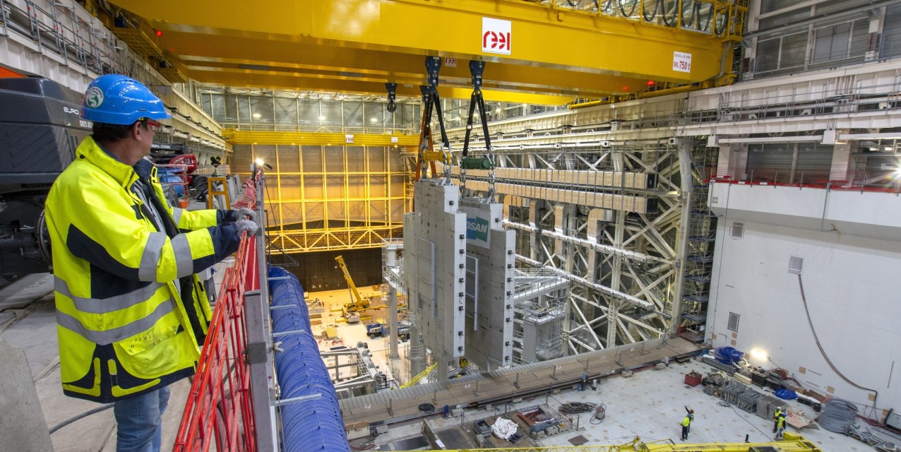 iter_load_test_crane_sat.jpg iter_load_test_crane_sat