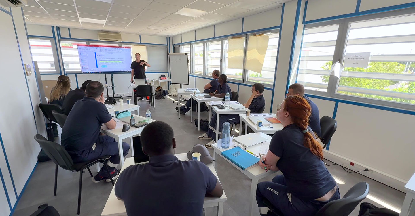 Apprentis du programme Rebond favorable et CFA SOCOTEC