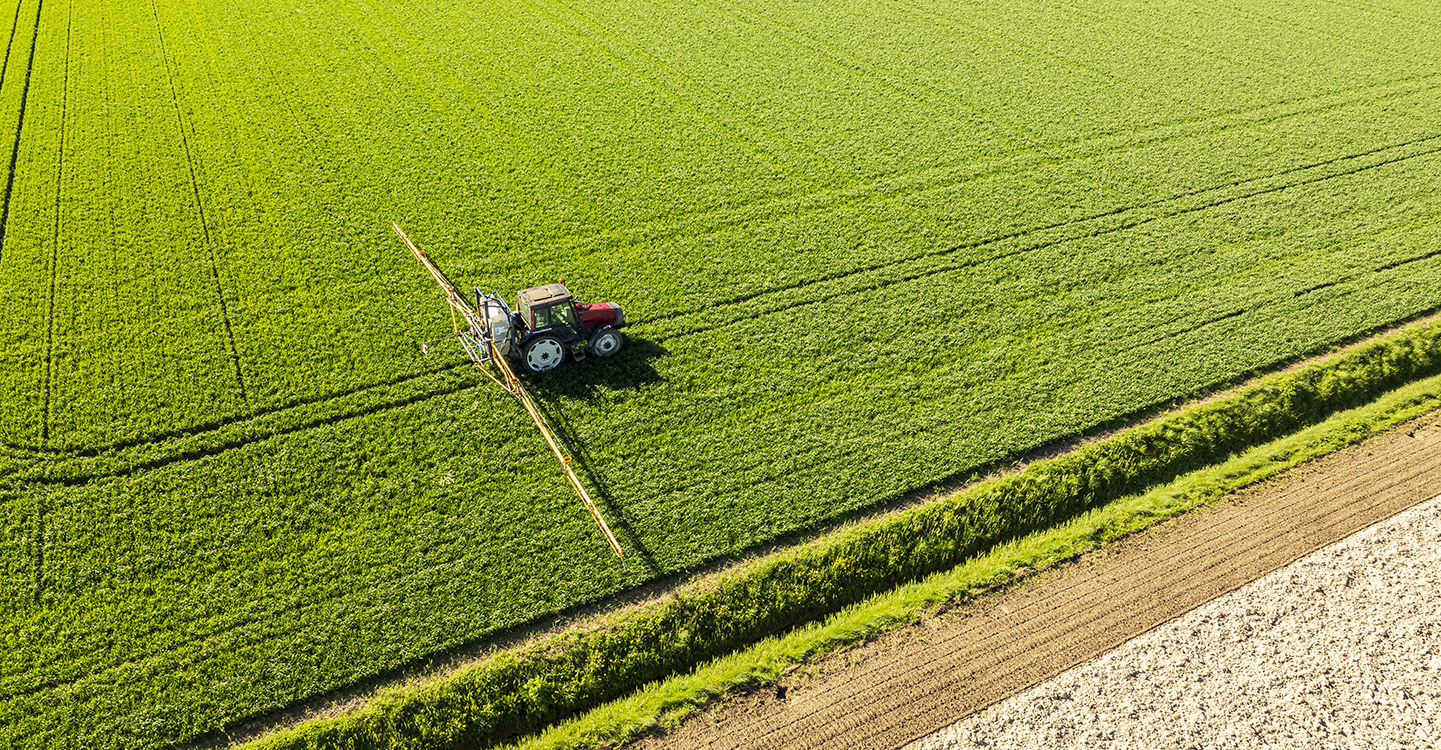 agriculture-tracteur-epandage