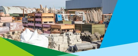 Matériaux de construction stockés en attendant leur réemploi